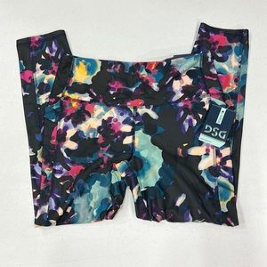 NWT.  High Rise 7/8 Tights.  DSG brand.  Size M.